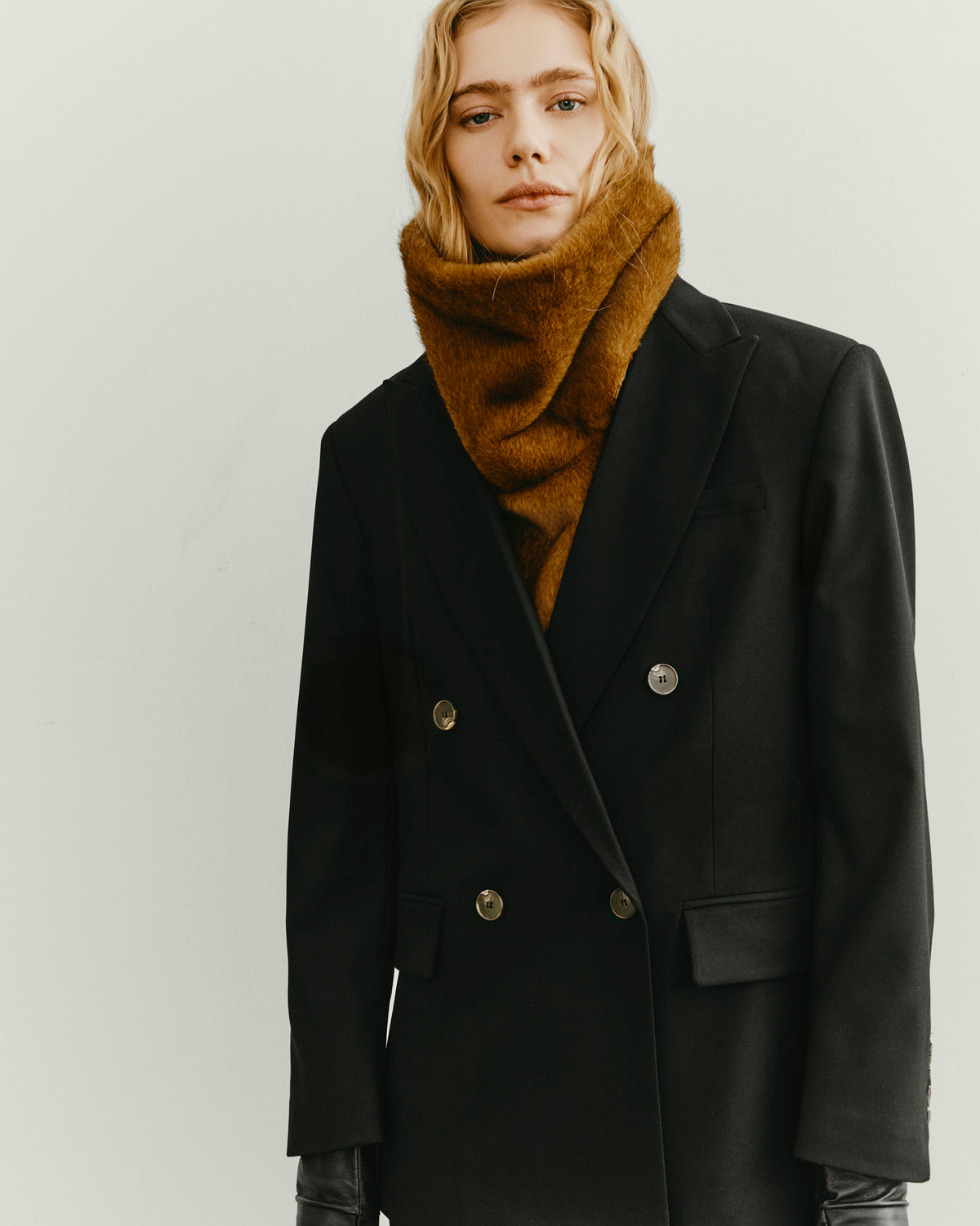 LIA BLAZER